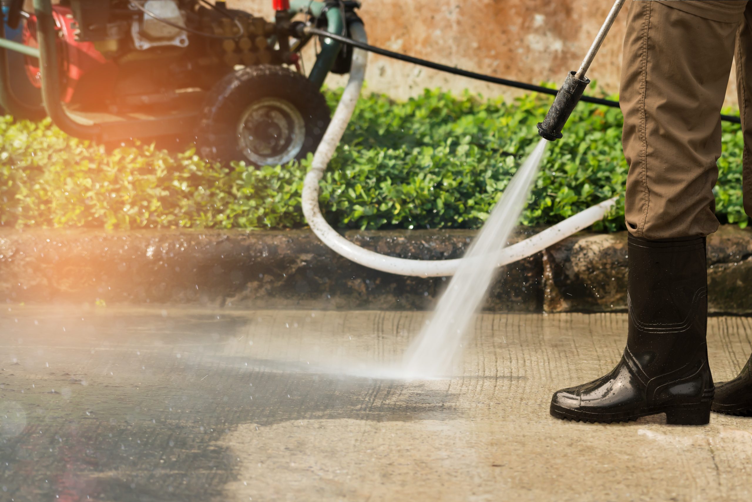 10 Reasons to Hire a Professional Power Washing Service