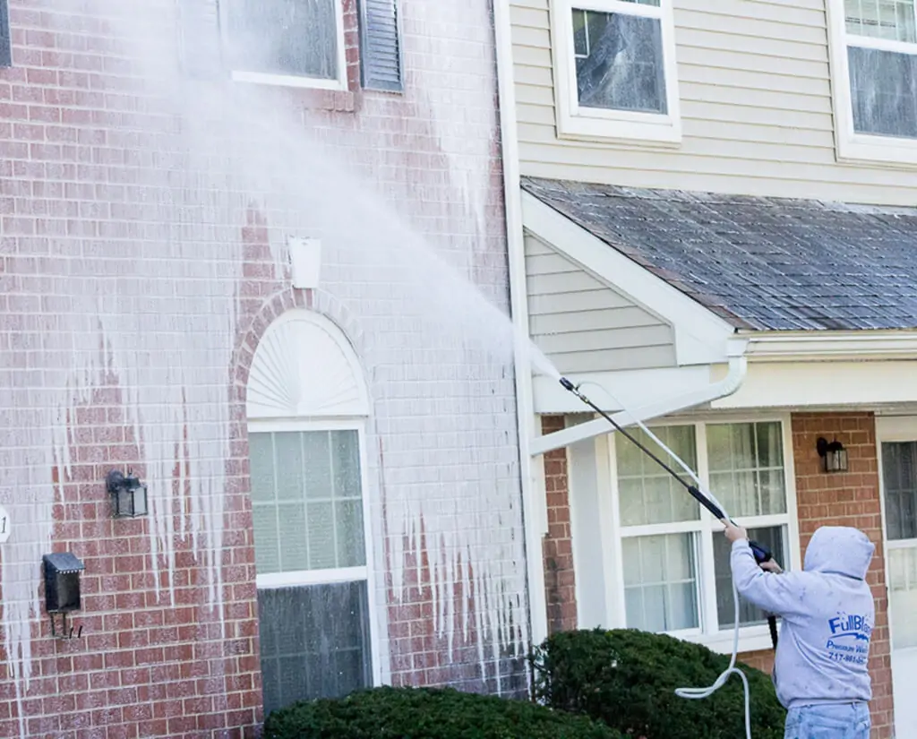 10 Reasons to Hire a Professional Power Washing Service