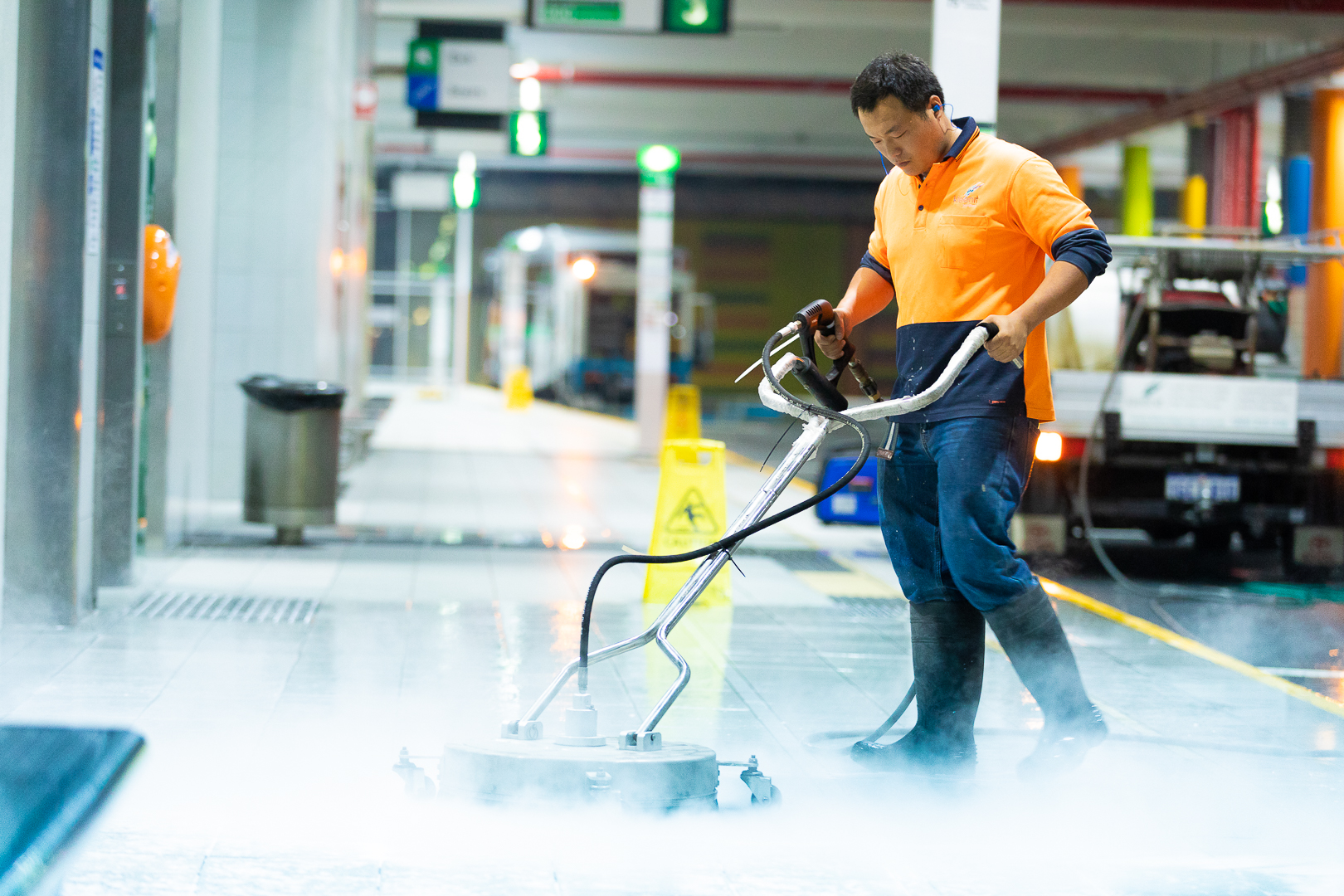 Benefits of Soft Wash Equipment Compared to Traditional Cleaning Methods